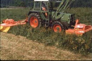Fotografie: Futtererntetechnik, Mähwerk, Trommelmähwerk, Frontanbau, Heckanbau