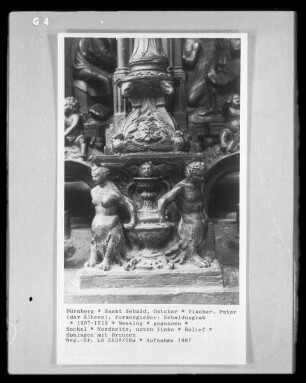 Sebaldusgrabmal — Relief