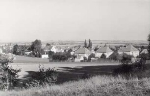 Weixdorf, südlicher Ortsteil mit Rähnitzer Mühlweg, Blick vom Hohen Berg nach Osten