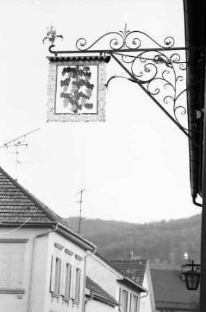 Bickensohl: Gasthausschild "Rebstock"