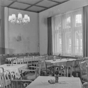 Innenraum Gasthaus : Oberlausitz. Unbekannter Ort. Gebäude, Ansicht eines Gastraumes