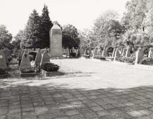 Sowjetischer Ehrenfriedhof