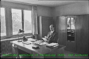 Prof. Karl Wirtz (Leiter des Instituts für Neutronenphysik und Reaktortechnik (INR))