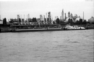 Düsseldorf: Industriegebiet