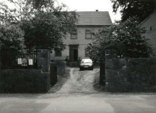 Medingen, Hauptstraße 8. Dorfschule (Wohnhaus) (1848)
