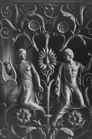 Detail aus einem Gitter (Grabeinfassung auf dem Dorotheestädtischen Friedhof, Chausseestraße 126 ?)