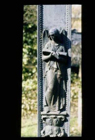 Detail Grabkreuz 13.3.83.