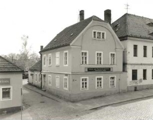 Dresden-Blasewitz, Schillerplatz 10/11/. Ehem. Gasthof Blasewitz. Eckansicht (Nr. 10)