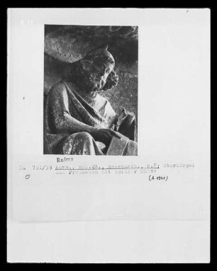 Rosenarchivolte — 8. Figur: Prophet mit Spruchband