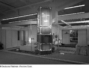 Schlafzimmer (Modell T 21) : Ausstellungskojen des VEB Möbelkombinat Zeulenroda-Triebes (ZEUTRIE) mit Schlafzimmern (Modell T 21)