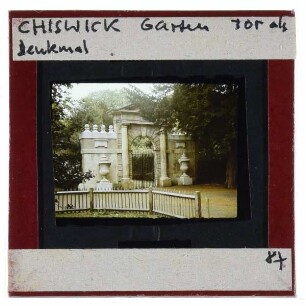 London, Chiswick Gardens : Inigo Jones Gateway