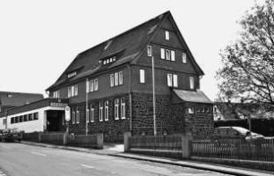 Ehemalige Schule; Rabenau, Alsfelder Straße 29, Alsfelder Straße 27