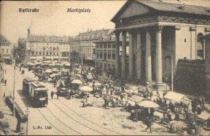 Postkartenalbum. "Karlsruhe - Marktplatz". Marktplatz und Evangelische Stadtkirche