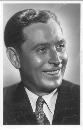 Porträt Gothart Portloff. Fotografie (Weltpostkarte). Um 1950