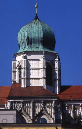 Stadt und Dom in Passau : Stadtübersicht mit Domtürmen, aufgenommen in Passau ca. 2001