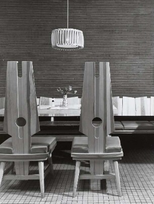 Dresden, Restaurant International