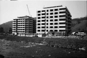 Freiburg: Zwei Wohnblocks an der Dreisam (Sandfang im Bau)