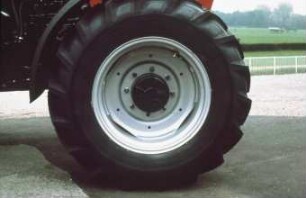 Fotografie: Allradantrieb, Traktor, Lenkung
