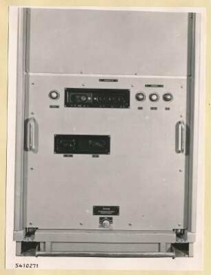 10 kW Fernsehsender Nr. 507, Schrank T4 unten, Frontansicht geschlossen, Foto 1954