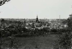 Spremberg, Stadtansicht : Spremberg. Stadtansicht mit Rathausturm und Kreuzkirche von Nordosten