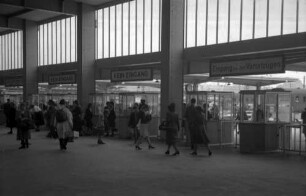 München: Starnberger Bahnhof, [Bahnsteig-]Sperren