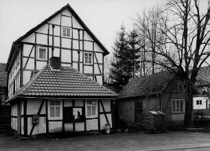 Fachwerknebengebäude; Waldkappel, Thüringer Straße