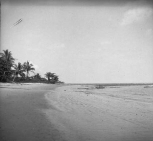 Am Strand : Blick über den Strand bei Bata