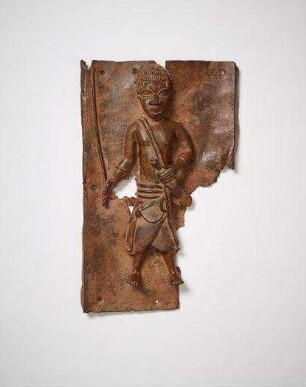 Bronzeplatte: Mann mit Stab und Dolch (ein Stück rausgebroch