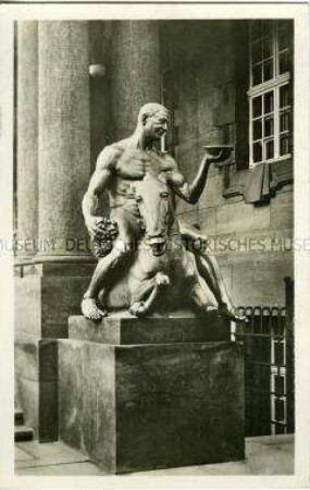Skulptur am Ratskeller des Neuen Rathauses in Dresden