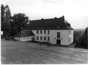 Schule; Leun, Am Dollberg 16