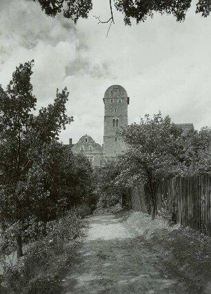 Breitungen an der Werra, ehemalige Klosterkirche, Turm von Süden