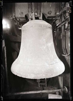 Stiftskirche; Glocke von 1285, Gesamtansicht