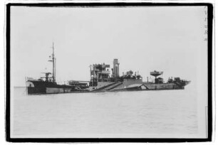 Botilla Russ (1922), Frachtschiff, Hamburg.- Schiffahrt-u. Assekuranz-Ges. E. Russ & Co., Hamburg, Bau-Nr. 166