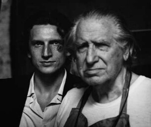 Luigi Tito (1907–1991; Maler) und sein Sohn Pietro Giuseppe (Eppe) Tito (geb. 1959; Bildhauer). Venedig, vor 1991 : Porträt Luigi und Guiseppe Tito