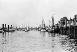 Fischereihafen von Schulau/Elbe