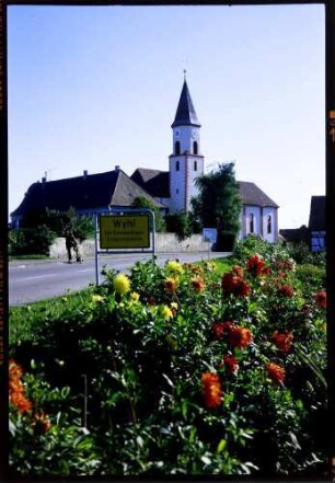 Wyhl: Ortseingang mit Kirche, Weisweiler Straße