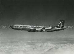 Fliegende Boeing 707 der belgischen Fluggesellschaft Sabena