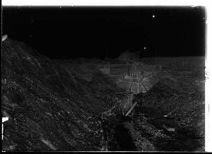 Staustufe Viereth. Drainagegraben beim Pumpenschacht in der Wehrbaugrube.