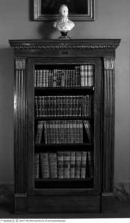 Bücherschrank