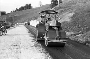 Walserschanz: Straßenbau, Motorwalze