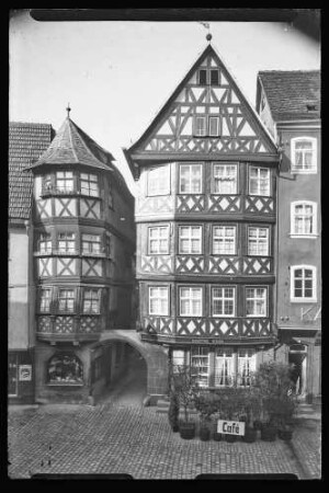 Marktplatz 12 (Konditorei Hahn) mit Vorplatz und Durchgang zur Münzgasse