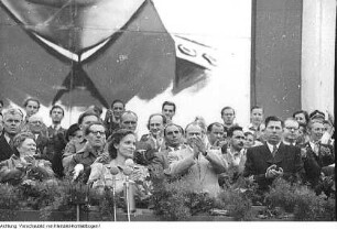 Dresden. Pionierorganisation "Ernst Thälmann". I. Pioniertreffen, Appell, 18.-25. August 1952