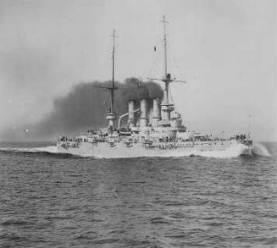 Linienschiff "Pommern", 1904 (?) : Technikgeschichte | Navigare necesse est... - Altes und modernes Schiffahrtswesen | Entwicklung des modernen Kriegsschiffes