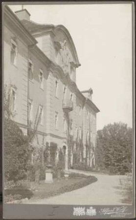 Ostfassade von Schloss Mainau.