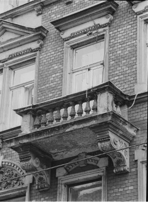 Dresden-Neustadt, Louisenstraße 8. Wohnhaus (um 1890). Balkon (2. Obergeschoß)