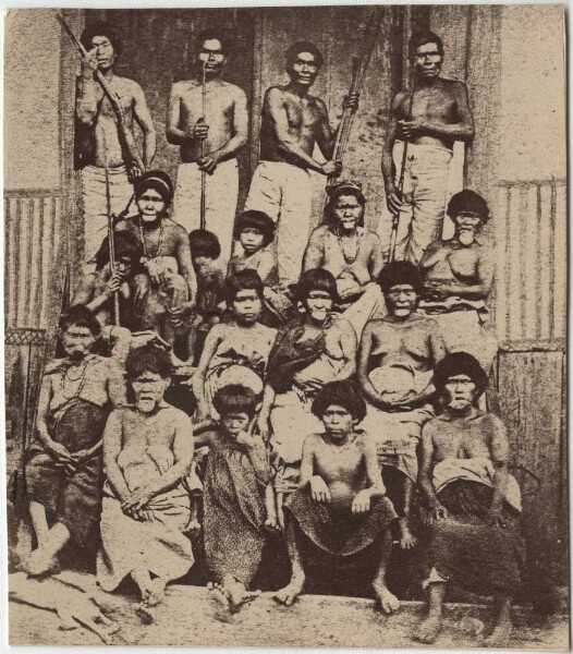 Photo de groupe de "Botokuden" (Krén, Krenák)