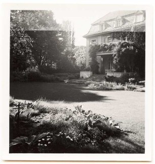 Garten Dr. Voss: Haus mit Terrasse Sommergarten