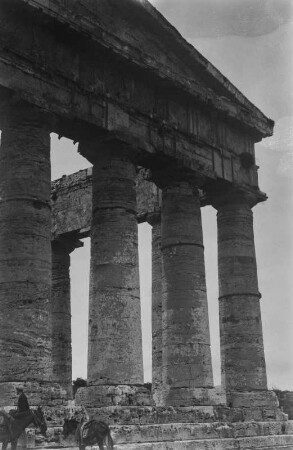 Segesta. Unvollendeter dorischer Tempel aus der griechischen Klassik