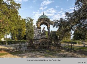 Denkmal für den indischen Prinzen Rajaram Chuttraputti, Maharadscha von Kholapur - Monumento funebre dell'Indiano