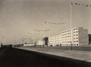 Eröffnung der Dammerstocksiedlung. Wohnblocks